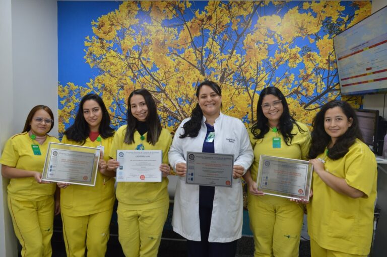 Laboratório do Hospital Estadual de Trindade - Hetrin conquista selo de excelência pelo quinto ano, destacando qualidade e confiança em análises clínicas.
