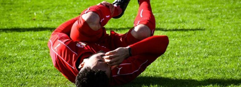 Tiago Simões Leite, médico e gestor, da MedPlus Serviços Médicos discute o impacto do calendário no futebol e a prevenção de lesões em atletas profissionais e amadores | Champions League e Copa do Mundo