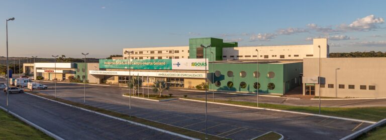 Conhecido como Gigante do Norte, o Hospital Estadual do Centro-Norte Goiano (HCN) destaca-se na saúde pública com 280 mil atendimentos e excelência em serviços médicos na macrorregião de Goiás.