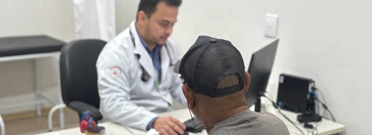 A Policlínica Estadual da Região do Entorno – Formosa alerta sobre a fibrose cística, uma doença genética que impacta a saúde respiratória e digestiva. Conheça os sinais e a importância do diagnóstico precoce para um tratamento eficaz.